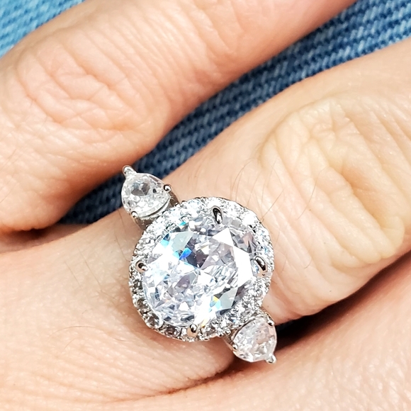 Nwot Moissanite Halo 925 Sterling Silver Ring sz 6 - Picture 12 of 15